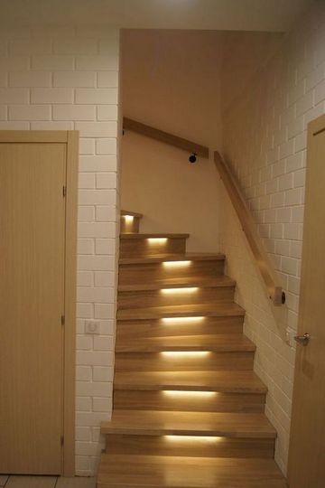 Лестница с подсветкой